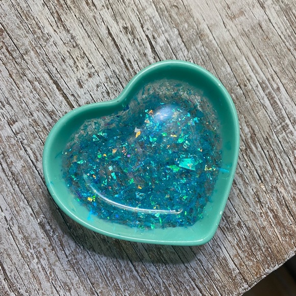 Heart Dish - Teal / Turquoise Rim and Holographic Blue Confetti Base - Picture 4 of 11